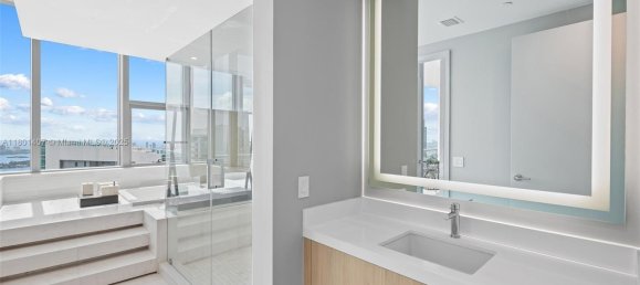5 chambres propriété commerciale à vendre à Miami, Miami-Dade, Florida, USA № 614674 16