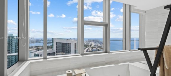 5 chambres propriété commerciale à vendre à Miami, Miami-Dade, Florida, USA № 614674 14