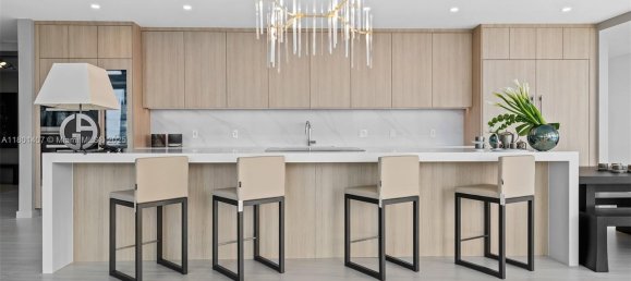 5 chambres propriété commerciale à vendre à Miami, Miami-Dade, Florida, USA № 614674 2