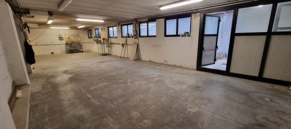 Коммерческая недвижимость с 2 комнатами в Виченца, Италия № 67507 7