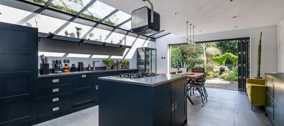 3 Schlafzimmer Haus in London, United Kingdom, Nr. 14035 2