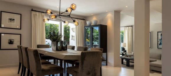 Villa de 4 dormitorios en Marbella, Spain No. 112791 6