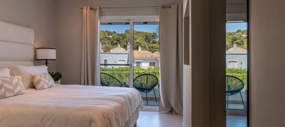 Villa de 4 dormitorios en Marbella, Spain No. 112791 16