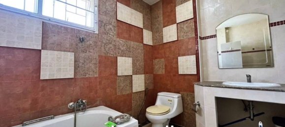 Café/restaurante de 3 dormitorios en Pattaya, Thailand No. 15465 2