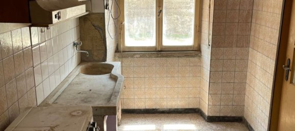 4 rooms Apartment in Corte Brugnatella, Italy No. 17308 2