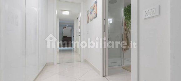 Villa T3 em Lainate, Italy N.º 22913 9