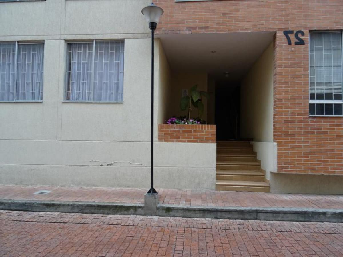 Casa de 3 dormitorios en Bogotá, Colombia No. 12103