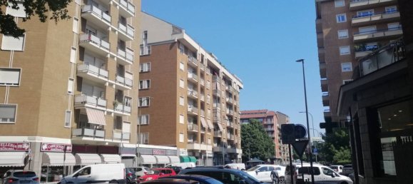 4 Schlafzimmer Wohnung in Turin, Italy, Nr. 296369 8