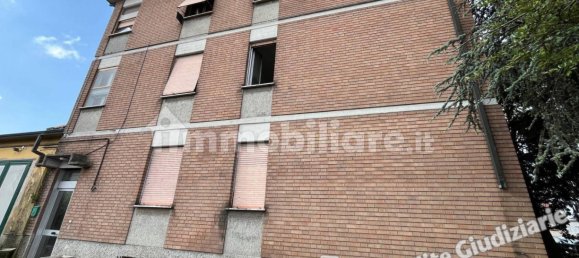 Oficina de 3 habitaciónes en Sant'Ilario d'Enza, Italy No. 335234 2