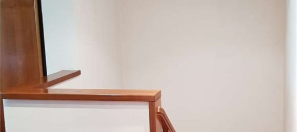 Apartamento T6 em Prato, Italy N.º 377851 22