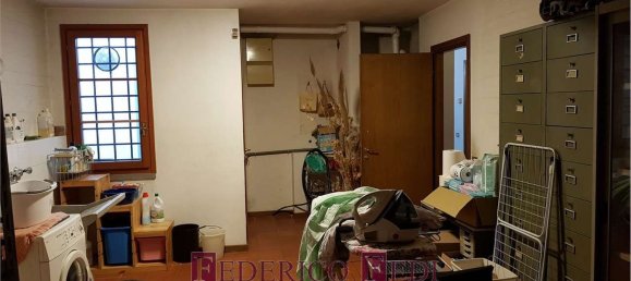 Apartamento T6 em Prato, Italy N.º 377851 29