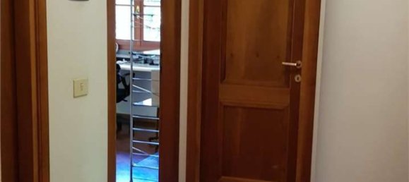 Apartamento T6 em Prato, Italy N.º 377851 20