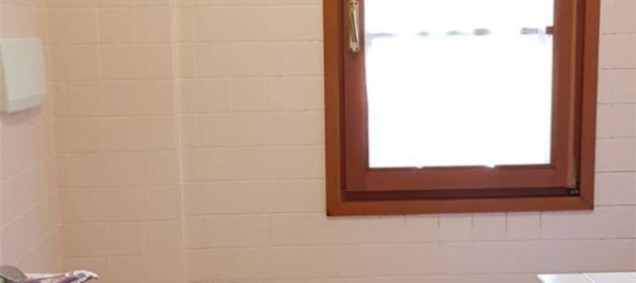 Apartamento T6 em Prato, Italy N.º 377851 19