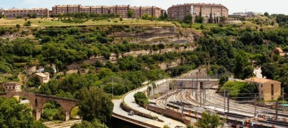 Коммерческая недвижимость 602м² в Барселона, Испания № 129596 2