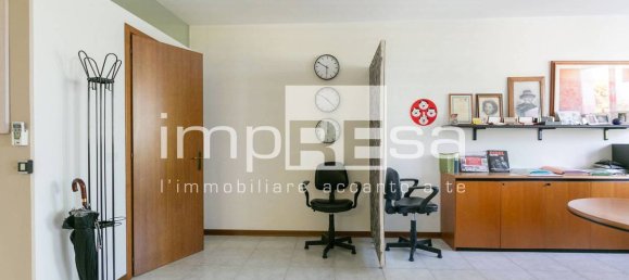 Apartamento de 2 dormitorios en Pordenone, Italy No. 332775 12