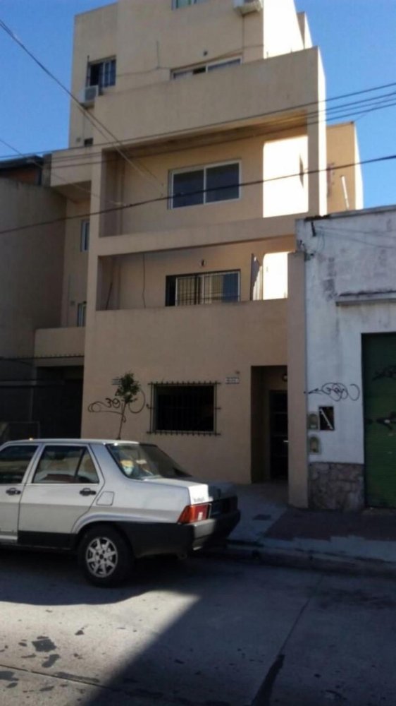 Studio in San Fernando, Argentina No. 7831