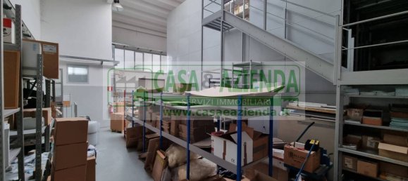 3-Zimmer Lagerhaus in Vimodrone, Italy, Nr. 160907 2