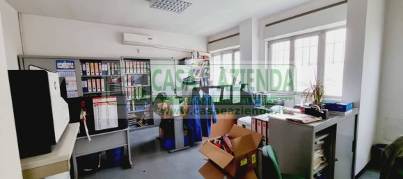 3-Zimmer Lagerhaus in Vimodrone, Italy, Nr. 160907 18