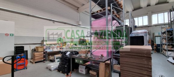 3-Zimmer Lagerhaus in Vimodrone, Italy, Nr. 160907 5