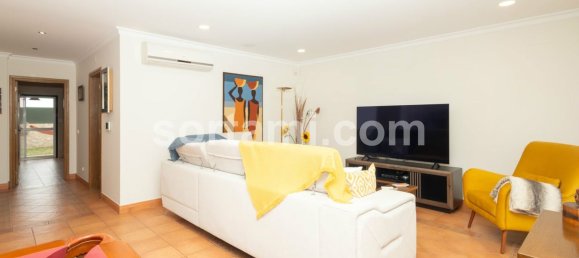 Дом с 4 спальнями в Montenegro, Португалия № 111434 3