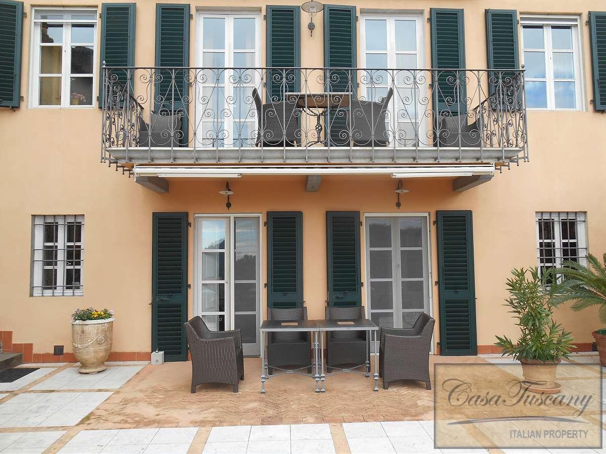 Вилла с 3 спальнями в Лукка, Италия № 184