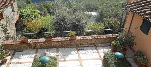 Вилла с 3 спальнями в Лукка, Италия № 184 6