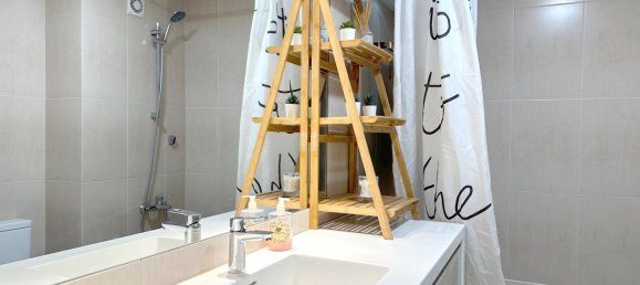 3 bedrooms Apartment in Lisbon, Portugal No. 138128 9