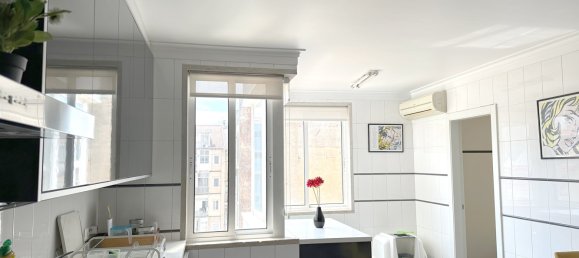 3 bedrooms Apartment in Lisbon, Portugal No. 138128 7