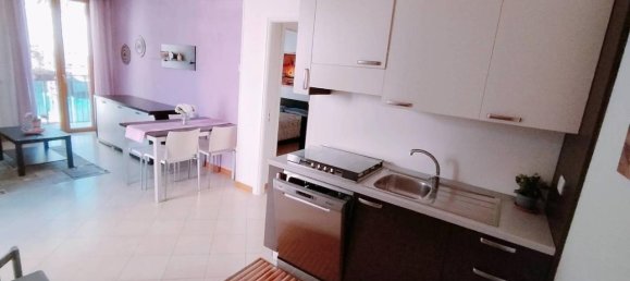 2-salle Appartement à Varese, Italy No. 38111 16