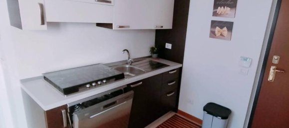 2-salle Appartement à Varese, Italy No. 38111 13