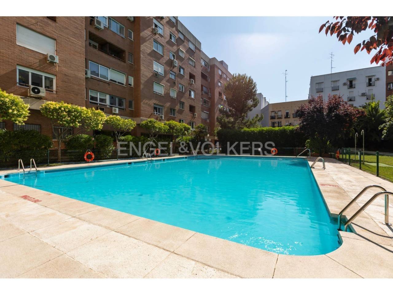 5 bedrooms Apartment in Madrid, Spain No. 149485