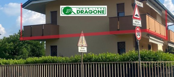 3 bedrooms Apartment in Seregno, Italy No. 378437 2