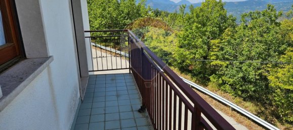 2 bedrooms Apartment in Contrada, Italy No. 52970 11