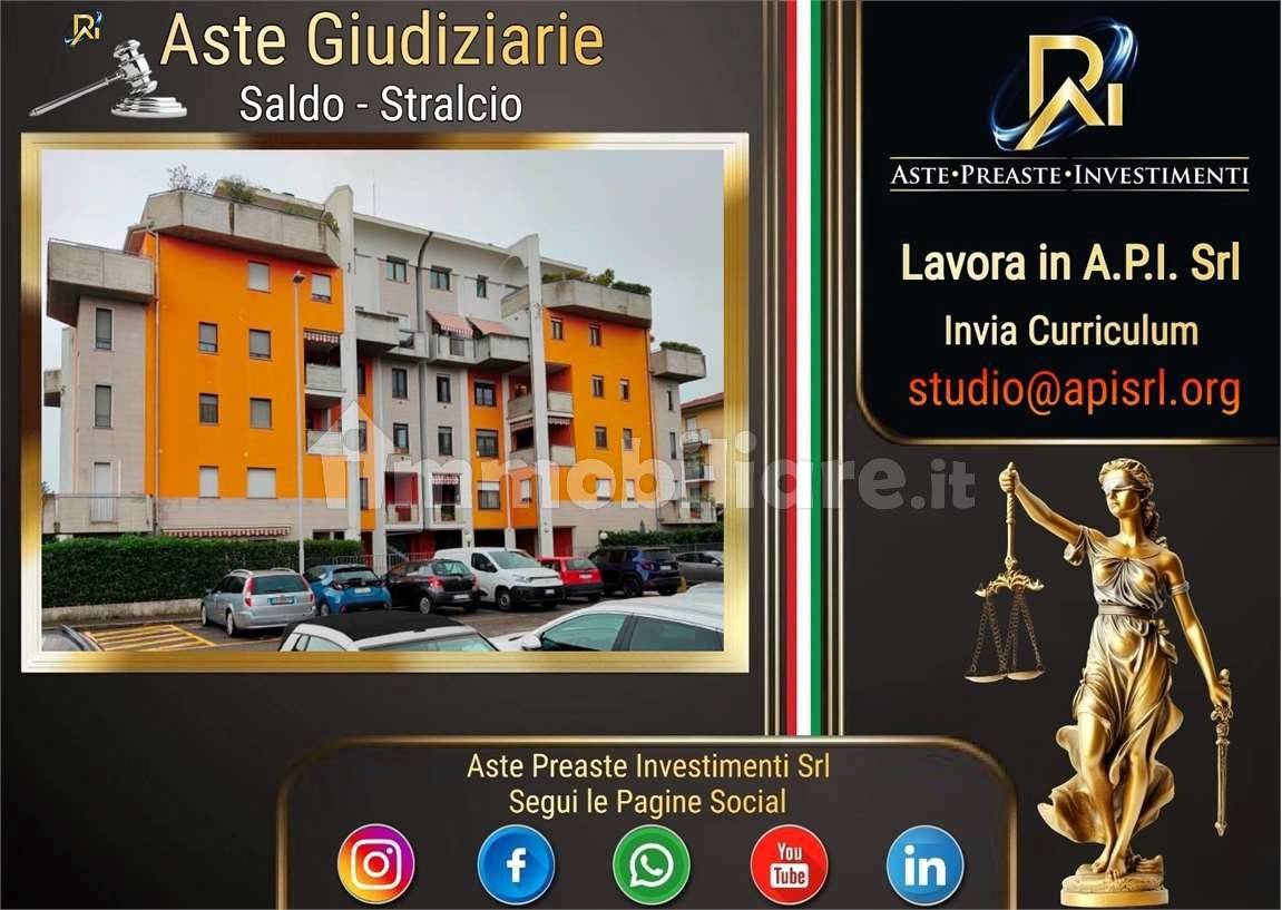 2 bedrooms Apartment in Dalmine, Italy No. 270295