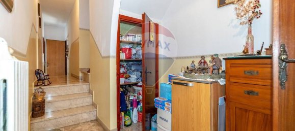 6 rooms Apartment in Caltagirone, Italy No. 232950 2