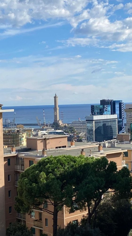 Квартира с 4 комнатами в Генуя, Италия № 189196