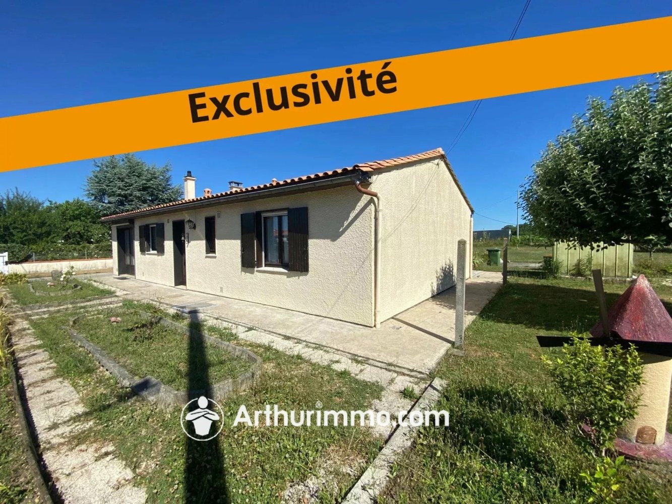 3 bedrooms House in Charente-Maritime, France No. 282348