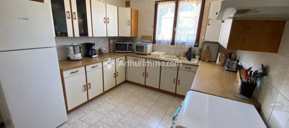 3 bedrooms House in Charente-Maritime, France No. 282348 4