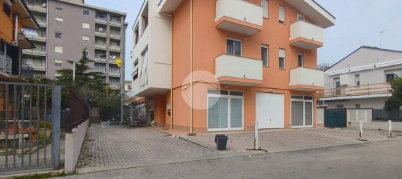 Квартира с 3 спальнями в Пескара, Италия № 165844 24