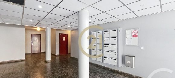 Квартира с 3 спальнями в Вилье-ле-Бель, Франция № 319399 15