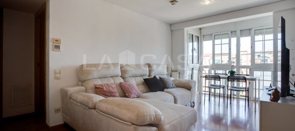 3 bedrooms Apartment in Sant Adria De Besos, Spain No. 146887 2