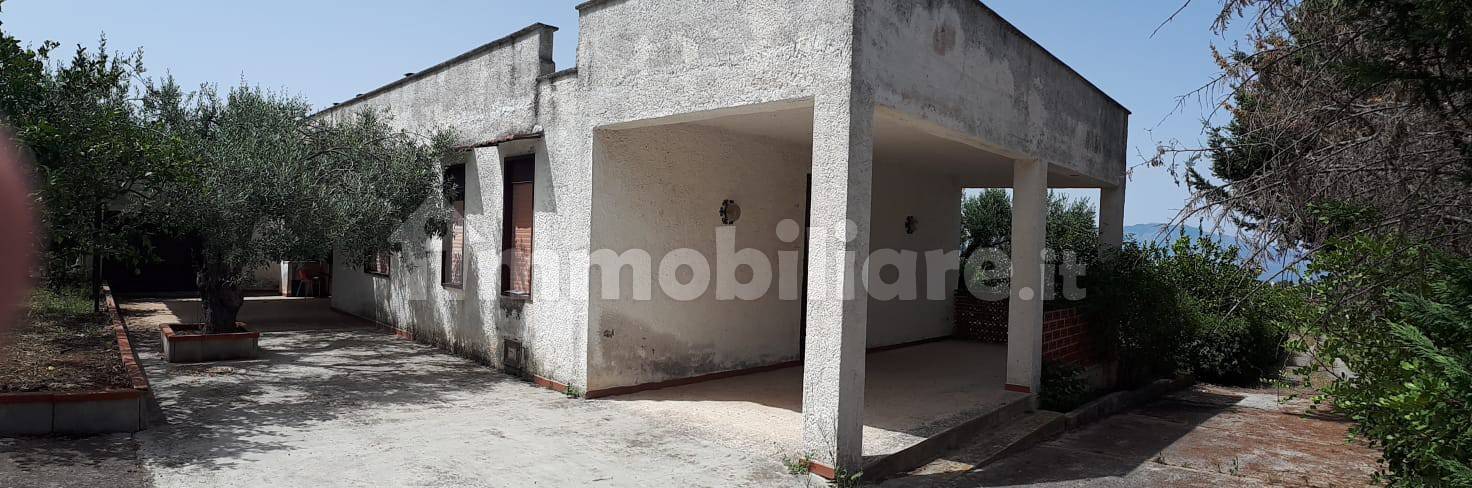 3 bedrooms Villa in Terrasini, Italy No. 154439