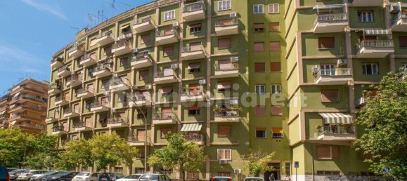 2 bedrooms Apartment in Rome, Italy No. 311812 2