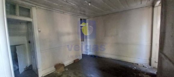 9 bedrooms Building in Lisbon, Portugal No. 102622 3