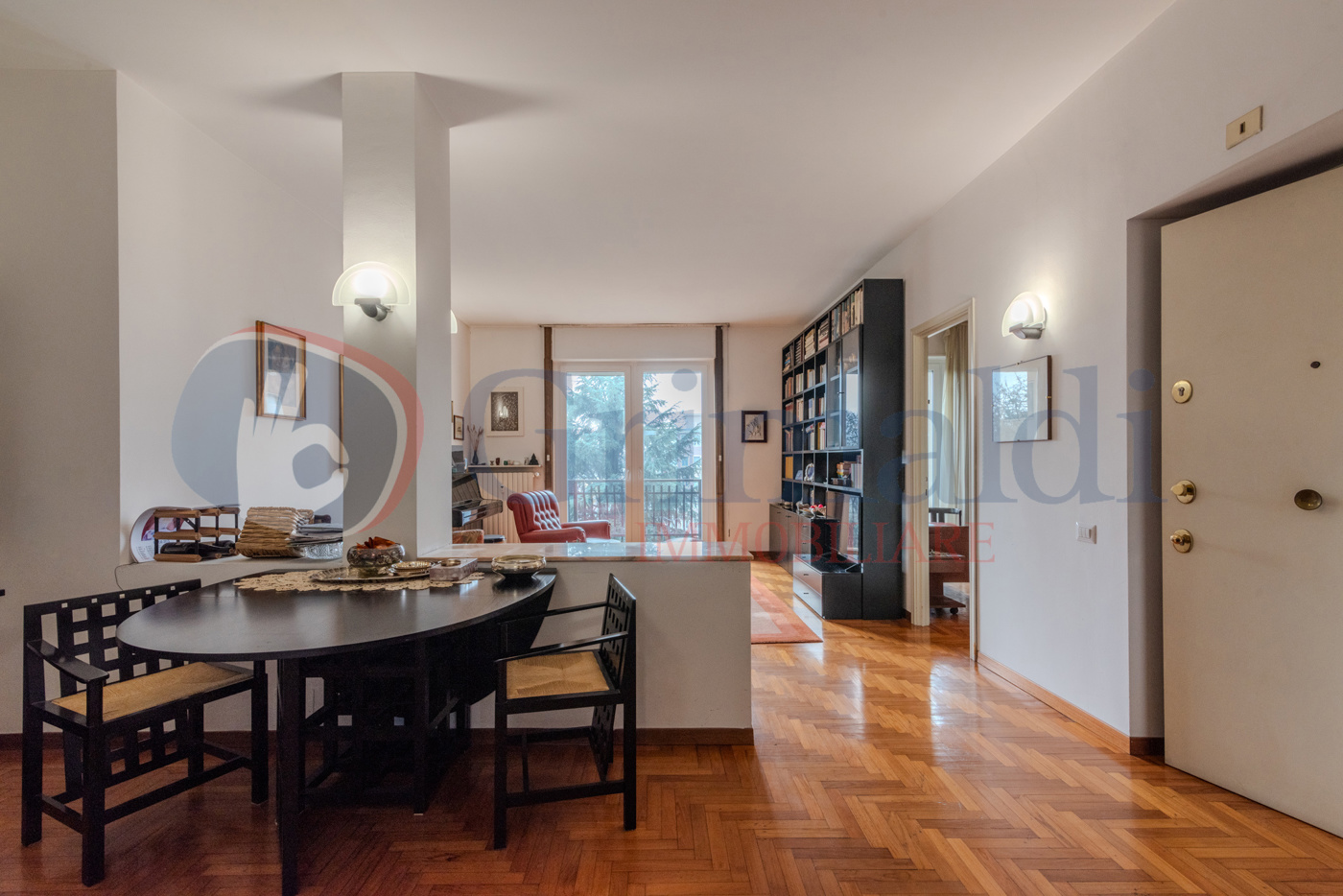 Apartamento de 4 habitaciónes en Milan, Italy No. 245087