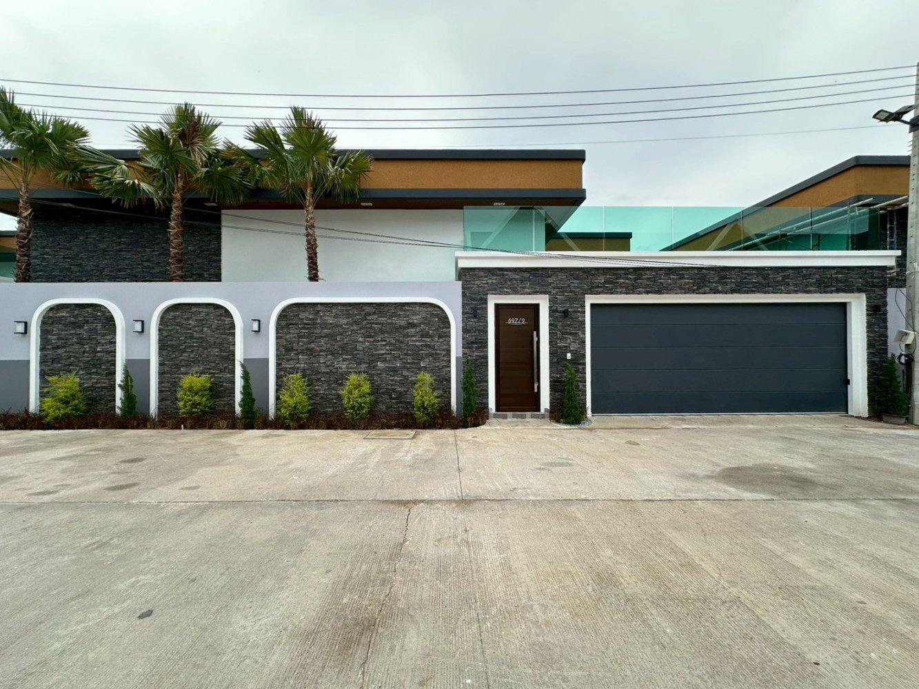 4 bedrooms Villa for sale in Pattaya, Chonburi, Eastern Thailand, Thailand № 60159