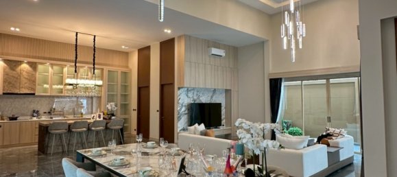 4 bedrooms Villa for sale in Pattaya, Chonburi, Eastern Thailand, Thailand № 60159 13