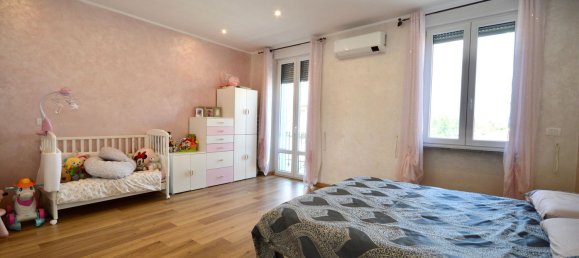 Apartamento de 4 dormitorios en Turin, Italy No. 348662 43
