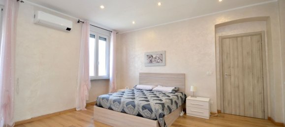 Apartamento de 4 dormitorios en Turin, Italy No. 348662 17