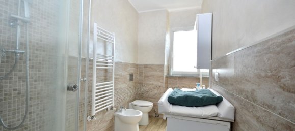 Apartamento de 4 dormitorios en Turin, Italy No. 348662 10